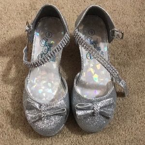 Toddler girl silver dress shoe